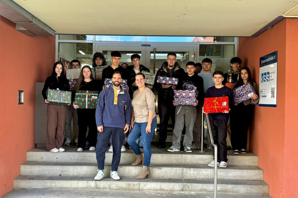 Gruppenbild SMV Weihnachtspackli